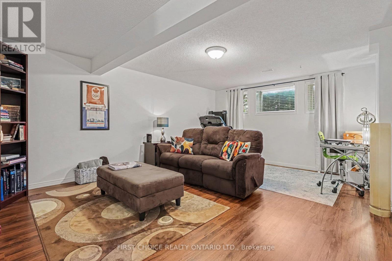 3412 DESCOTES CIRCLE - 23