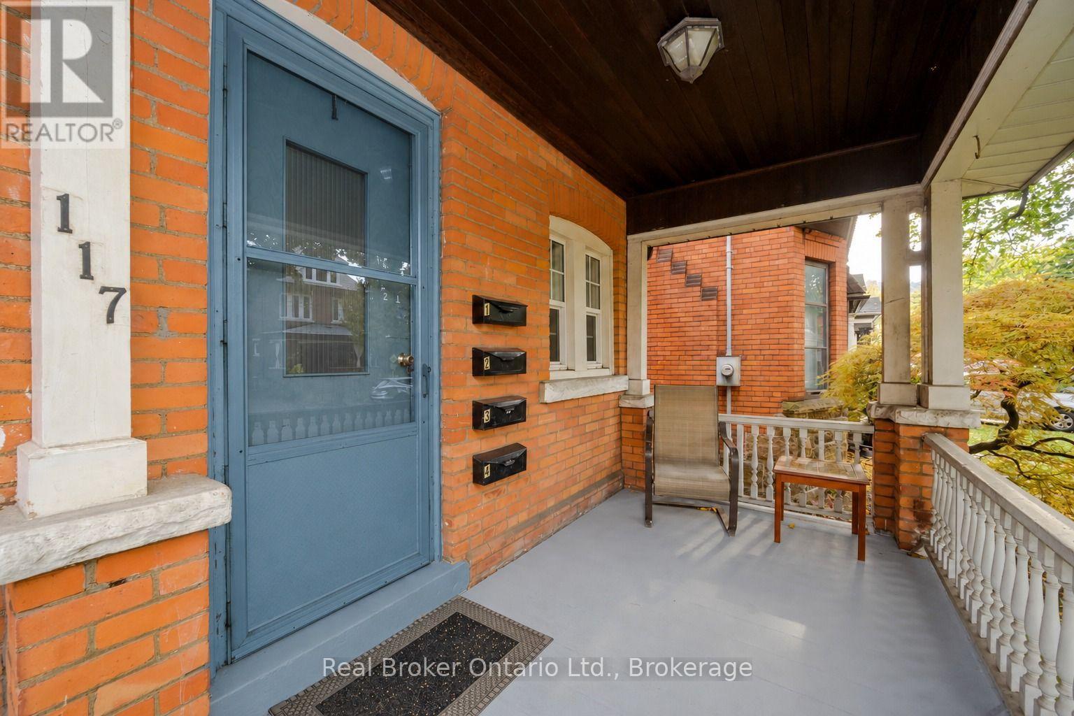 117 FAIRLEIGH AVENUE S - Image 3