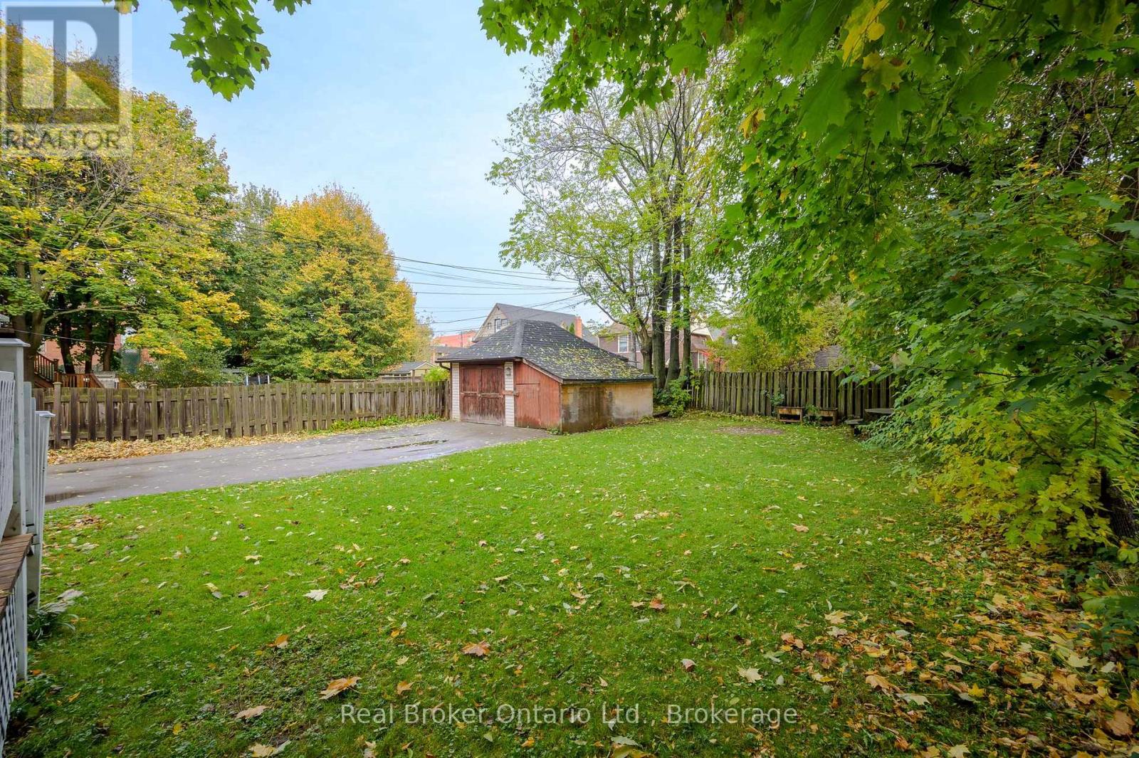 117 FAIRLEIGH AVENUE S - 44