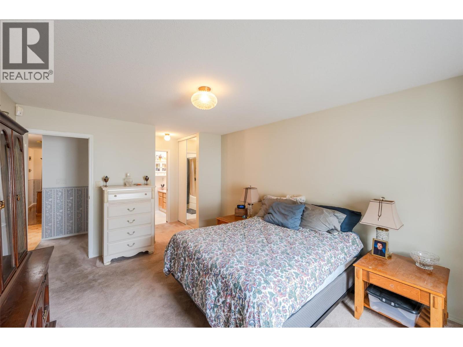 #25 3096 South Main Street - 24