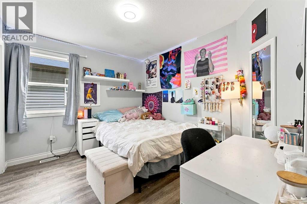 Listing photo – 186 Robinson Avenue, Penhold