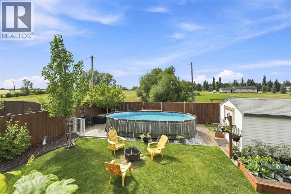 Listing photo – 186 Robinson Avenue, Penhold