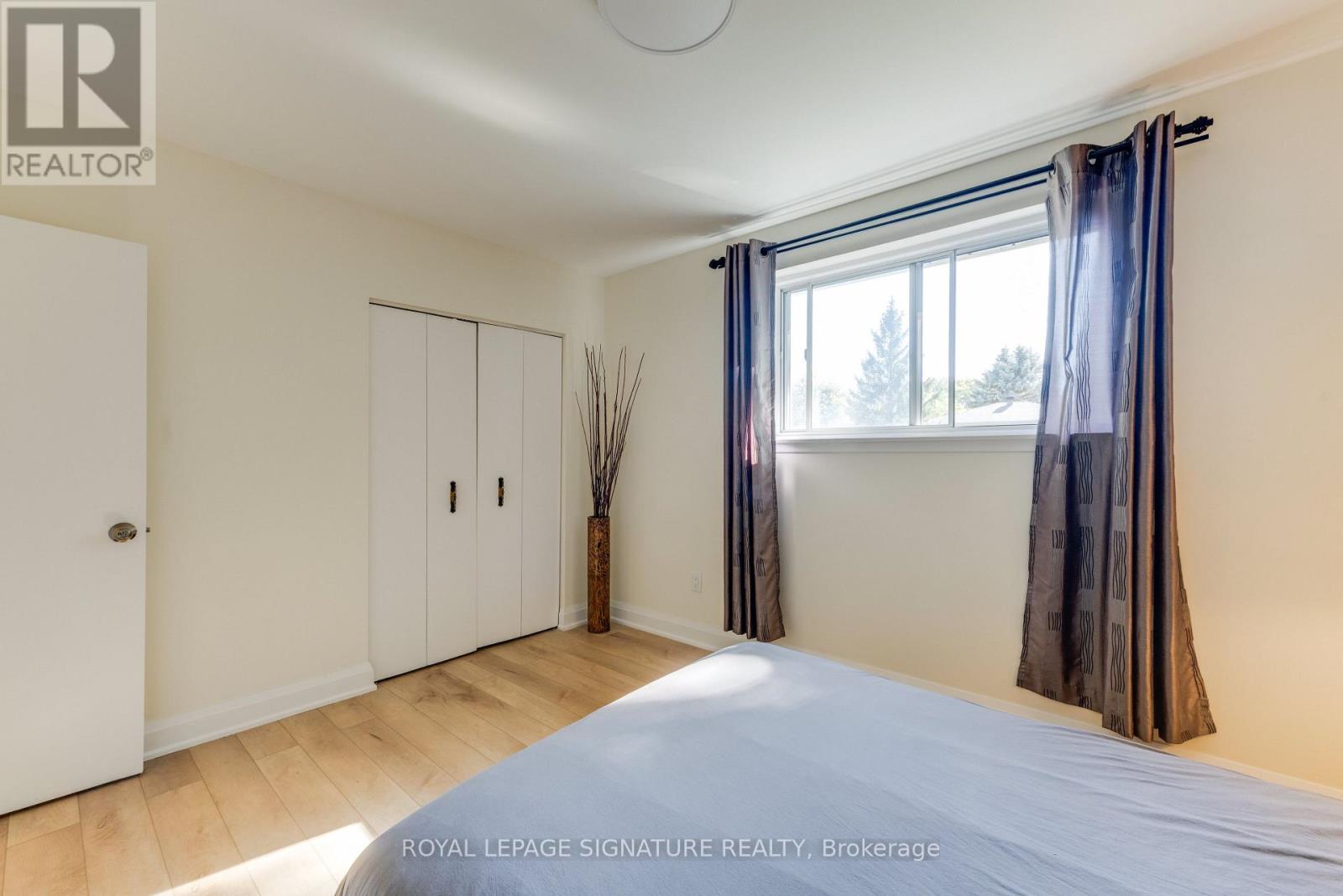 8 Bellbury Crescent, Toronto, ON photo 22