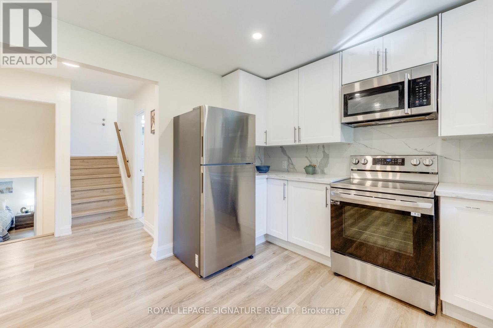 8 Bellbury Crescent, Toronto, ON photo 30