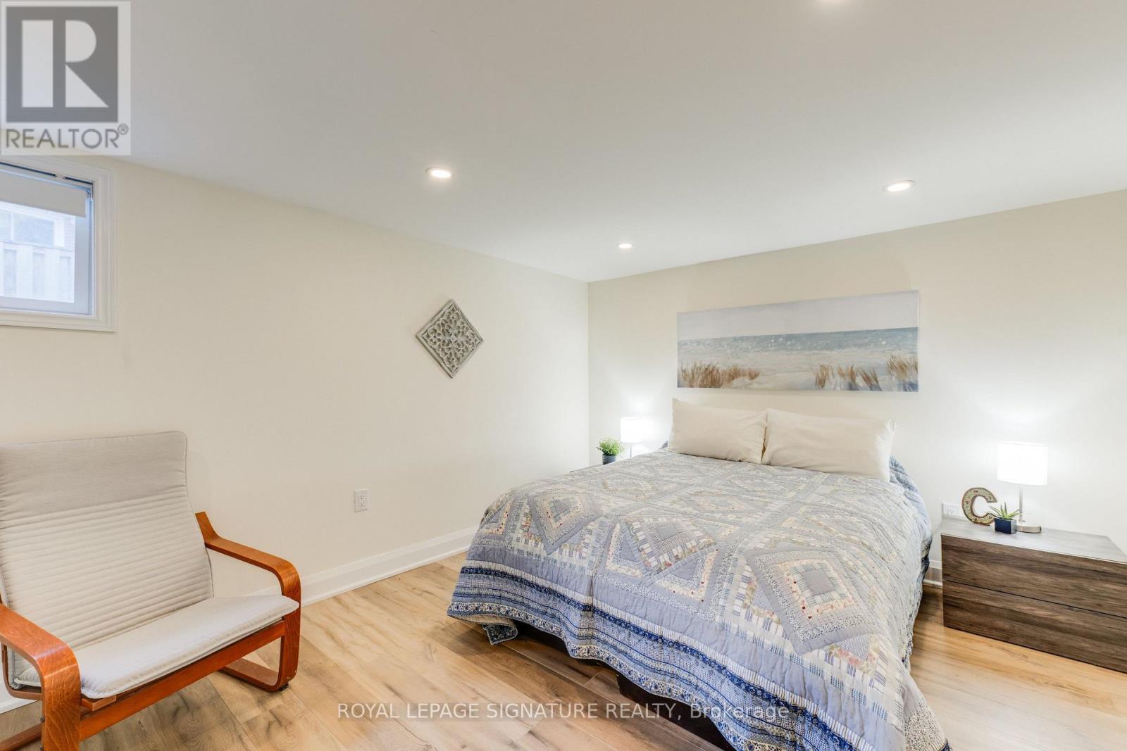 8 Bellbury Crescent, Toronto, ON photo 41