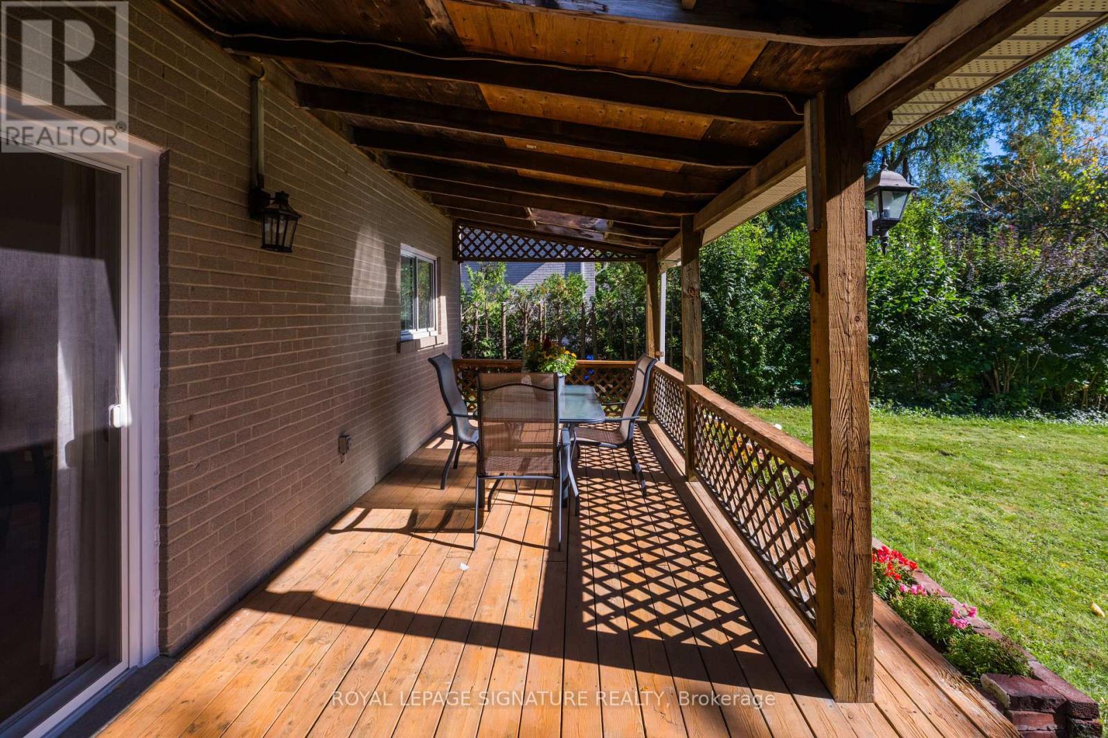 8 Bellbury Crescent, Toronto, ON photo 5