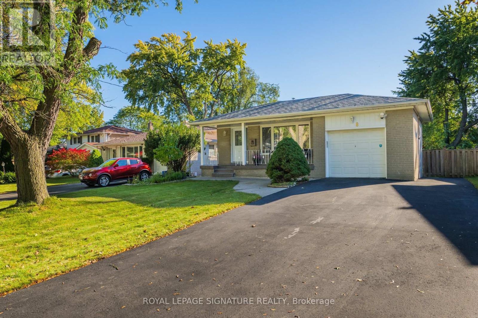 8 Bellbury Crescent, Toronto, ON photo 50