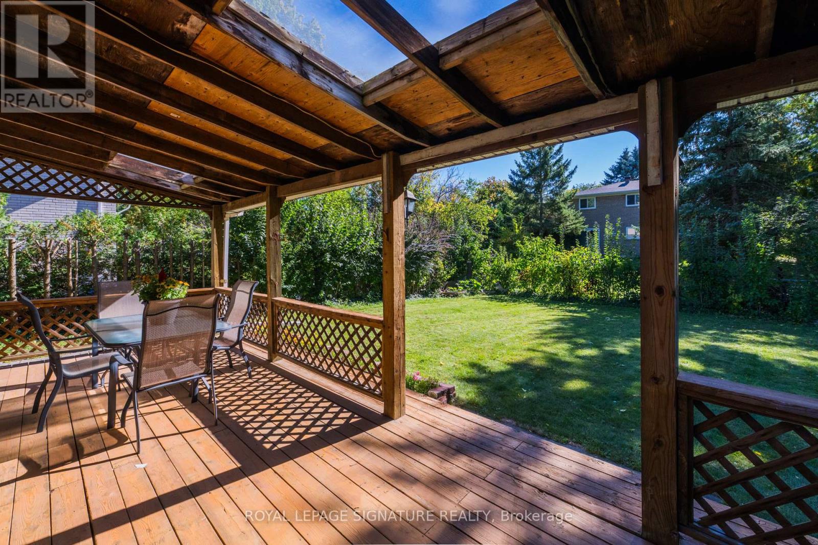8 Bellbury Crescent, Toronto, ON photo 6