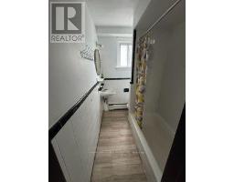 437 Lawrence Avenue W, Toronto, ON M5M1C3 Photo 13