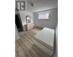 437 Lawrence Avenue W, Toronto, ON M5M1C3 Photo 15