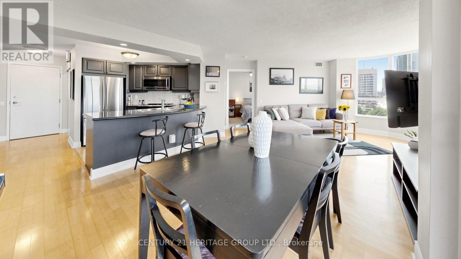#602 5 NORTHTOWN WAY - 14