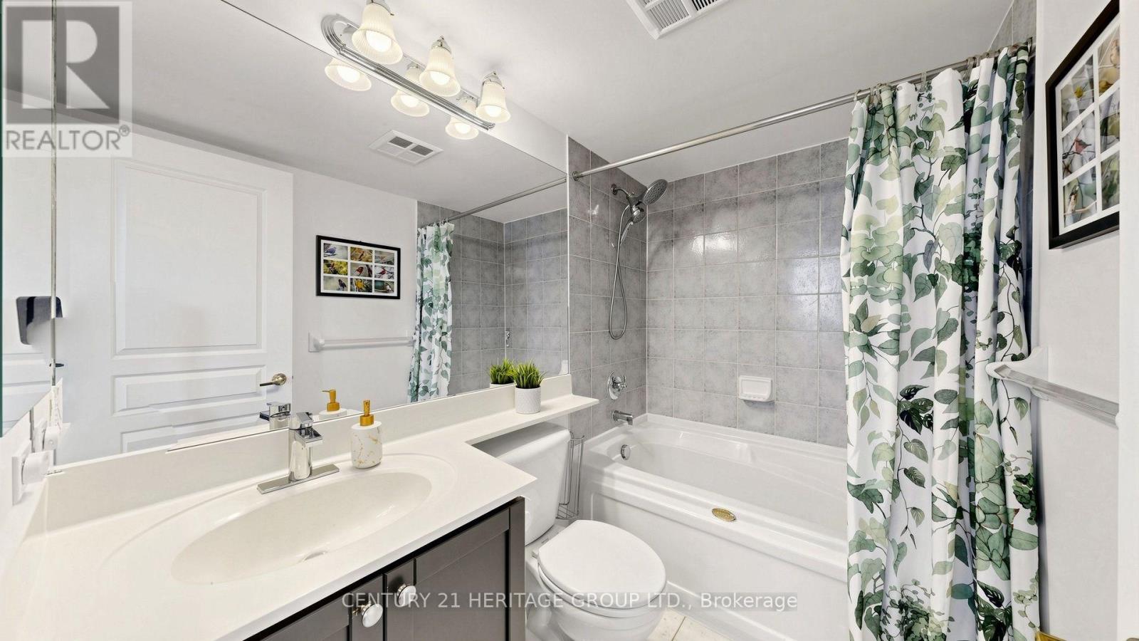 #602 5 NORTHTOWN WAY - 31
