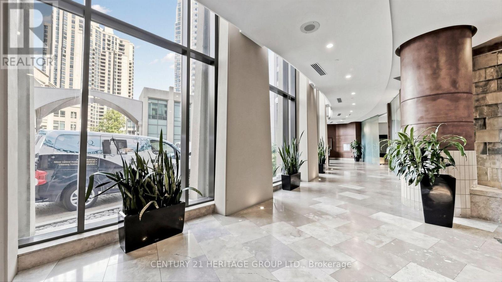 #602 5 NORTHTOWN WAY - 4