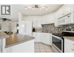 102, 6102 Valleyview Park SE - photo 4