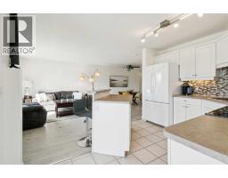 102, 6102 Valleyview Park SE - photo 10