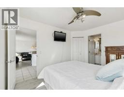 102, 6102 Valleyview Park SE - photo 12