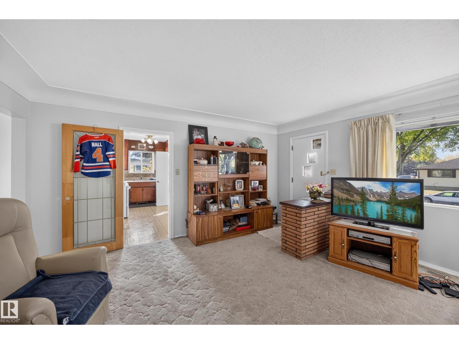 4402 116 AV NW - 11