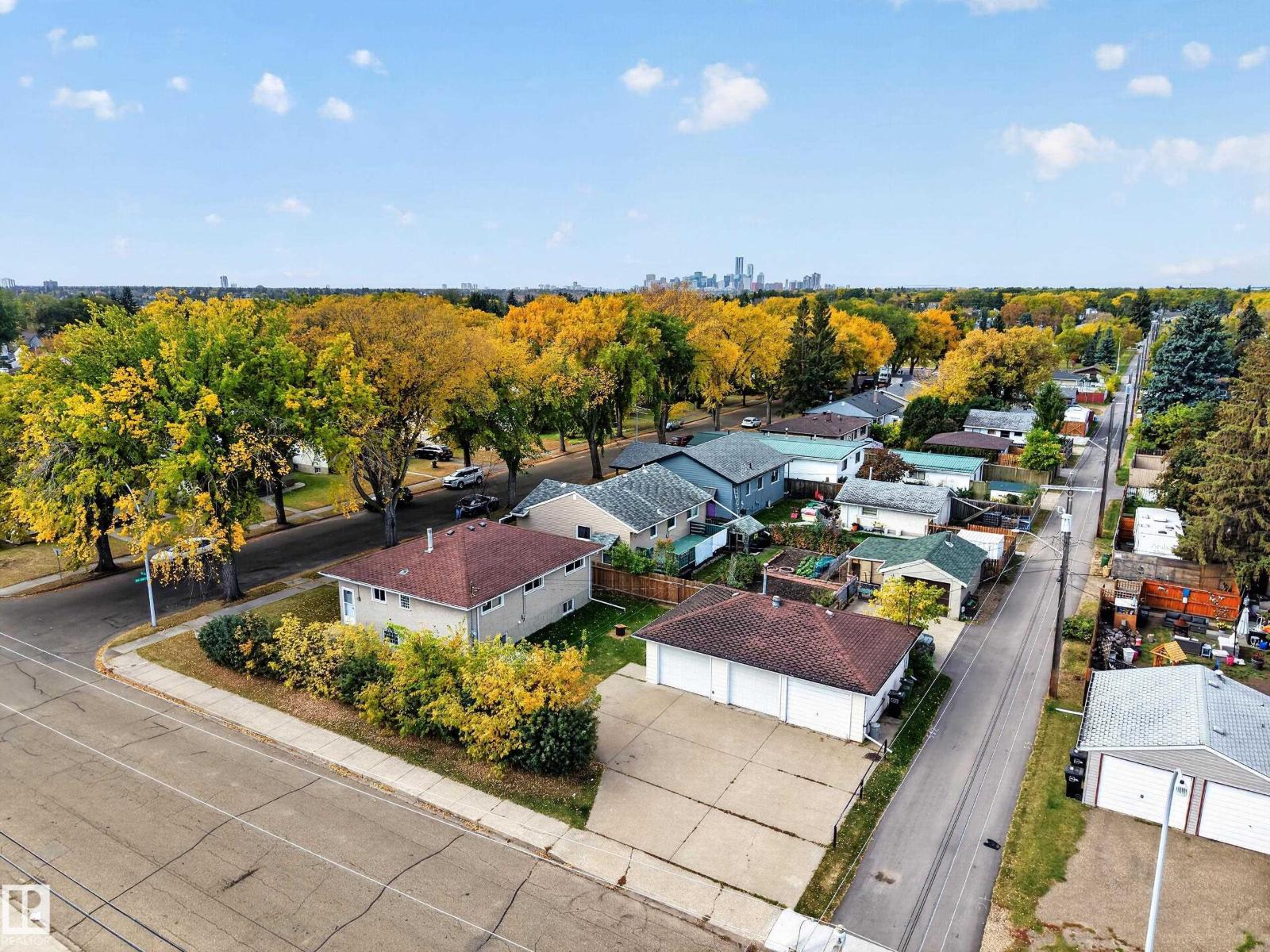 4402 116 AV NW - 54