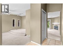 3pc Ensuite bath - 602 Willms Road, Kelowna, BC V1W1B6 Photo 6