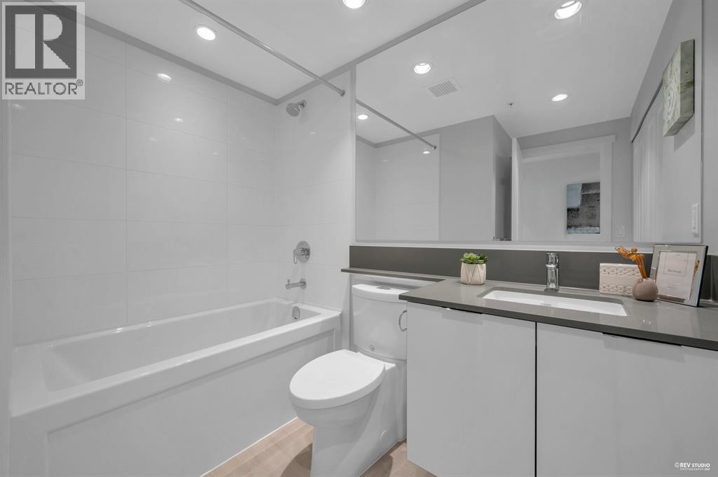 Photo of 3301 2388 MADISON AVENUE 18