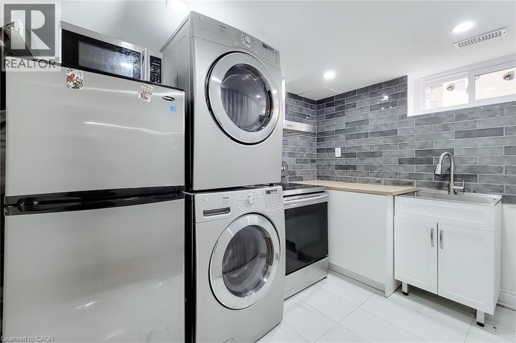 8 ALBEMARLE Street - Image 30
