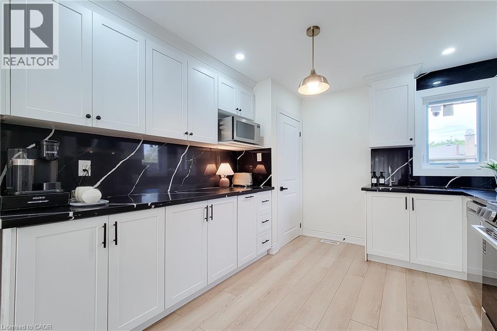 8 ALBEMARLE Street - Image 18