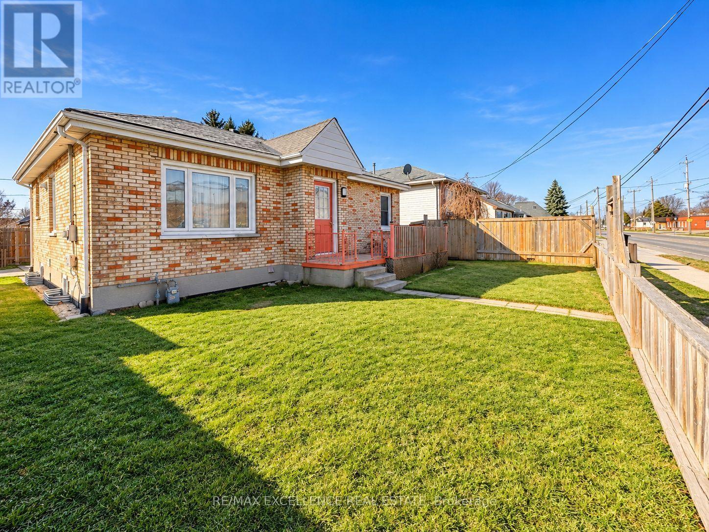 1227 TRAFALGAR STREET - 1