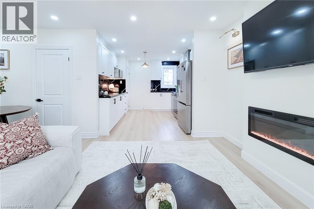 8 ALBEMARLE Street - Image 12