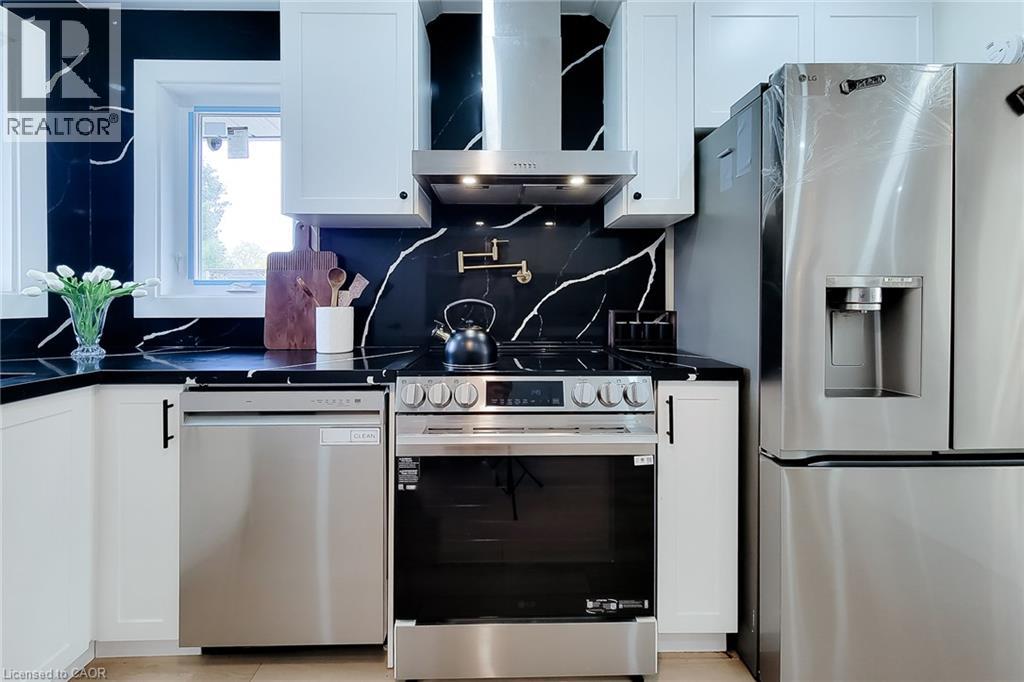 8 ALBEMARLE Street - Image 16
