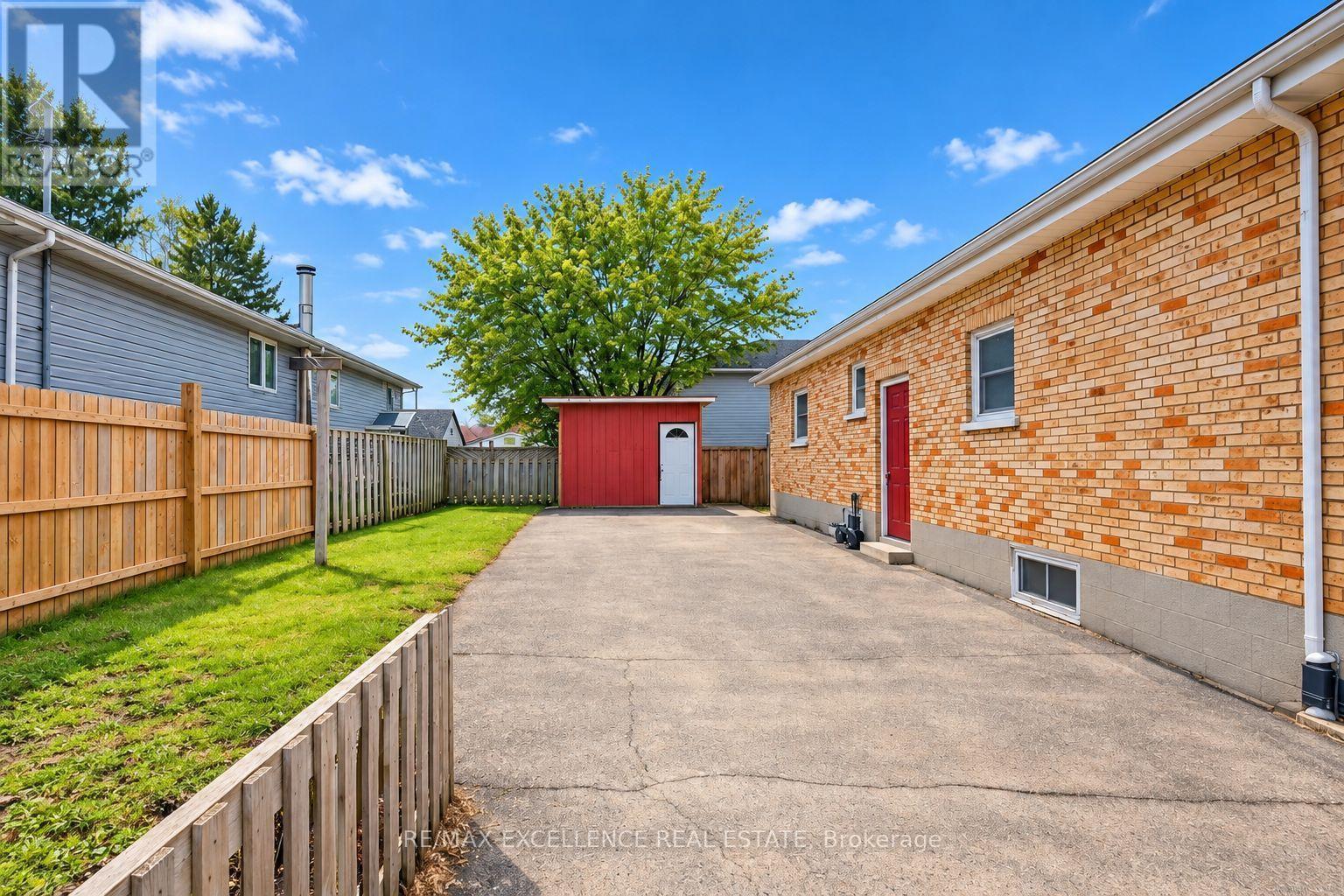 1227 TRAFALGAR STREET - 6