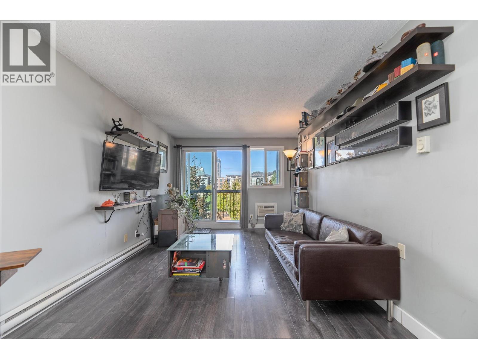#305 625 Rowcliffe Avenue - 4