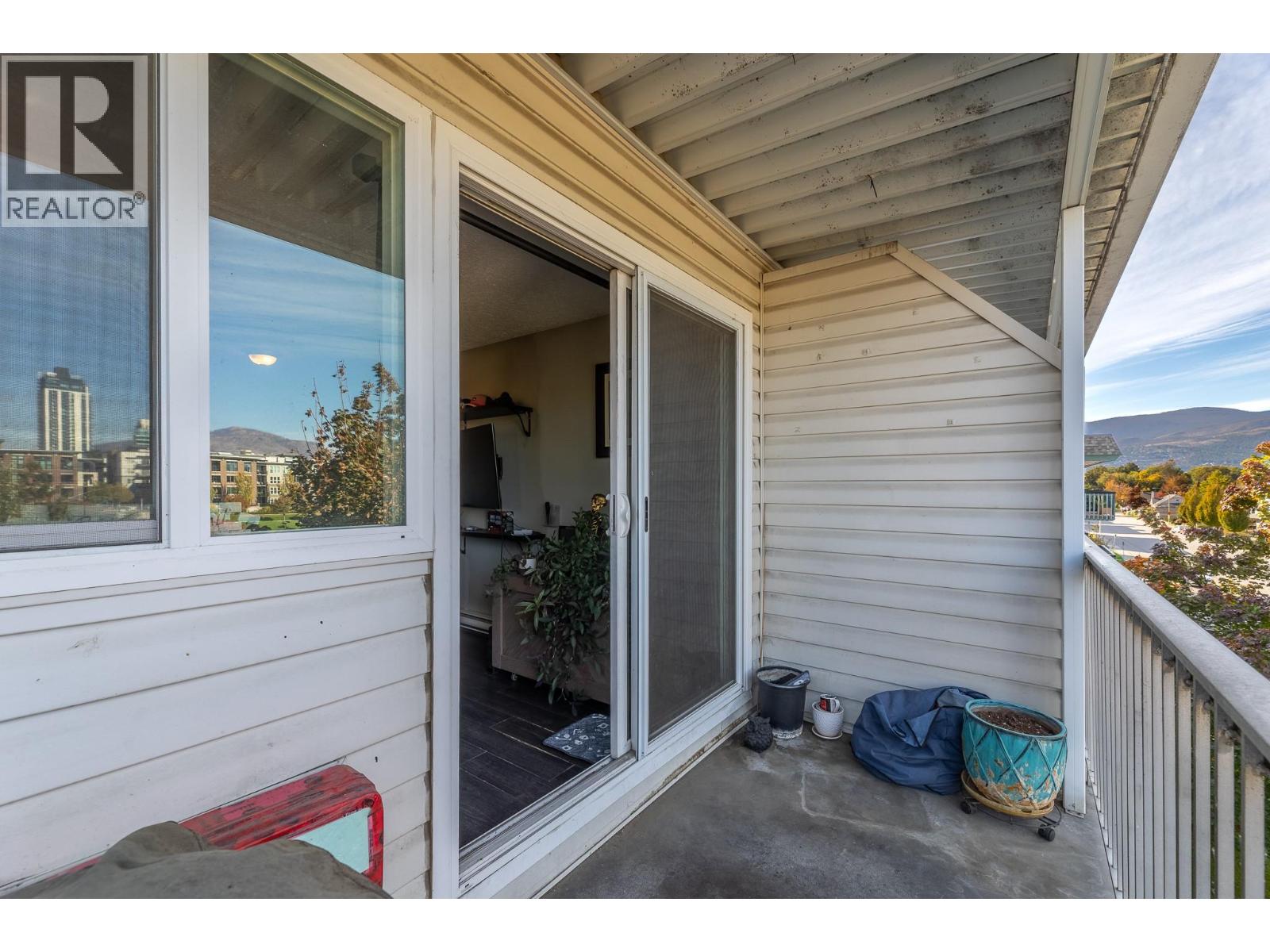 #305 625 Rowcliffe Avenue - 20