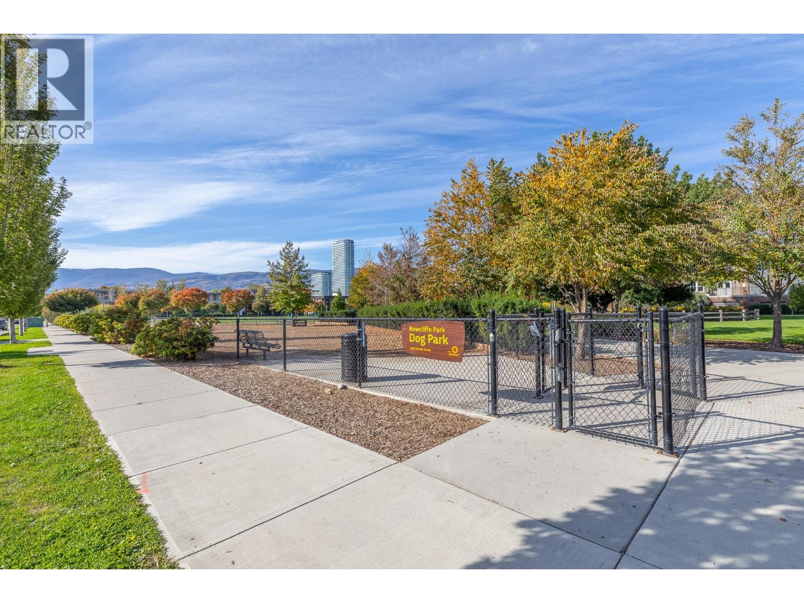 #305 625 Rowcliffe Avenue - 34