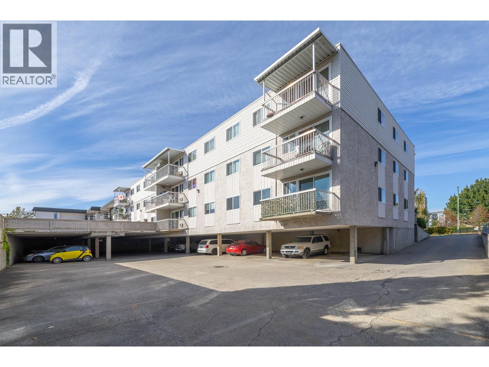 #305 625 Rowcliffe Avenue - 33