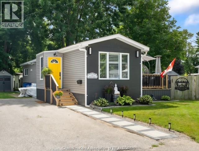 23 Sutton COURT, Chatham — photo 2