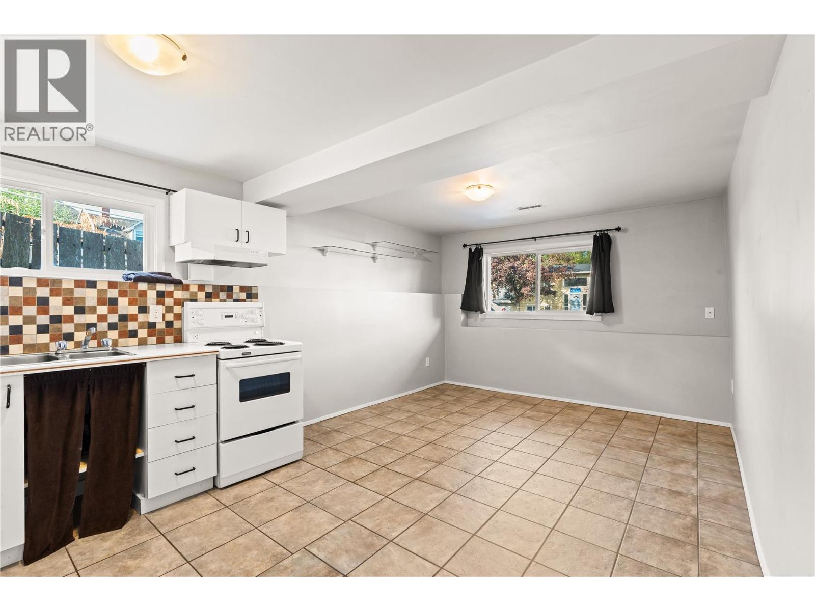 1603B 45TH Street, Vernon