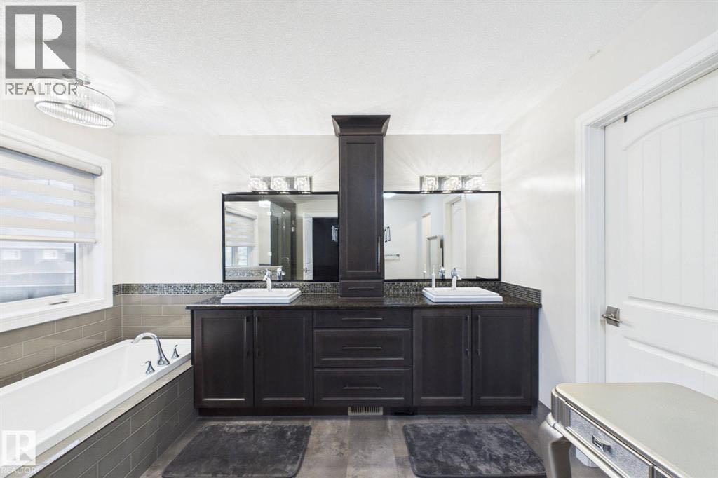 Listing photo – 48 Lundberg Crescent, Red Deer