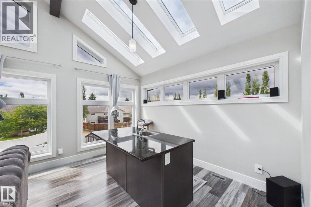 48 Lundberg Crescent - 27