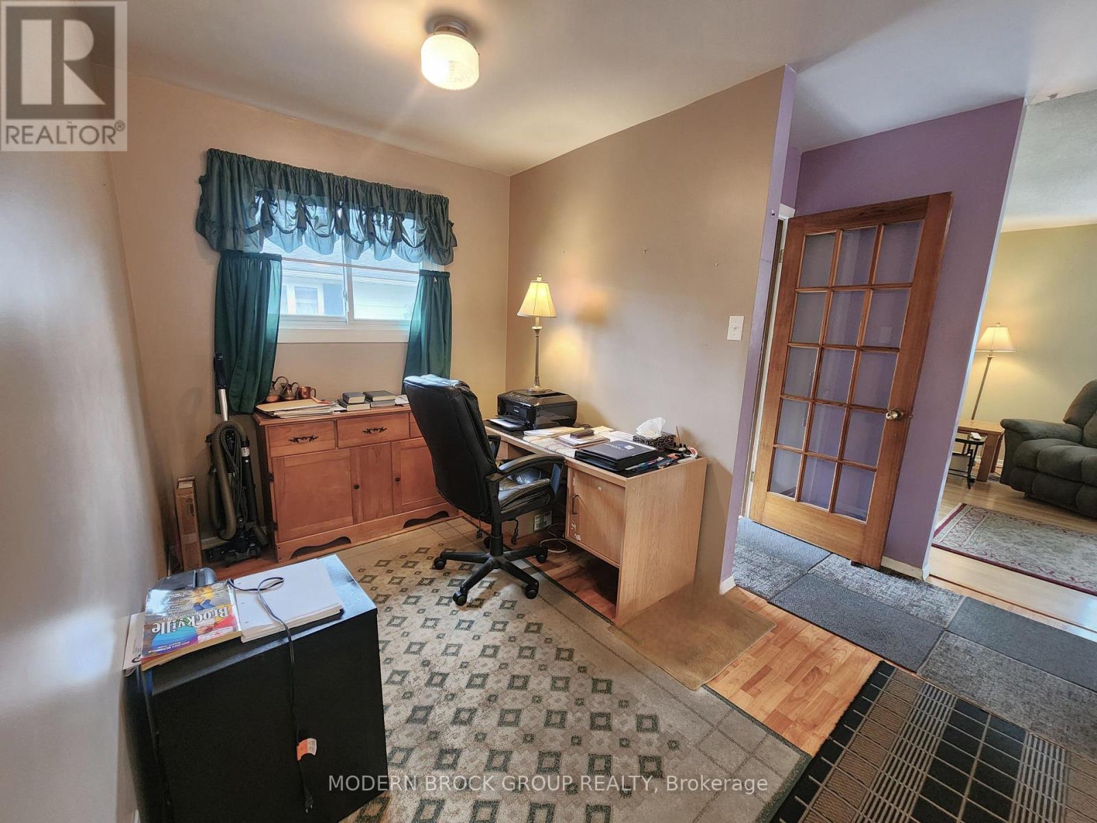 944 MACKENZIE ROAD - 16