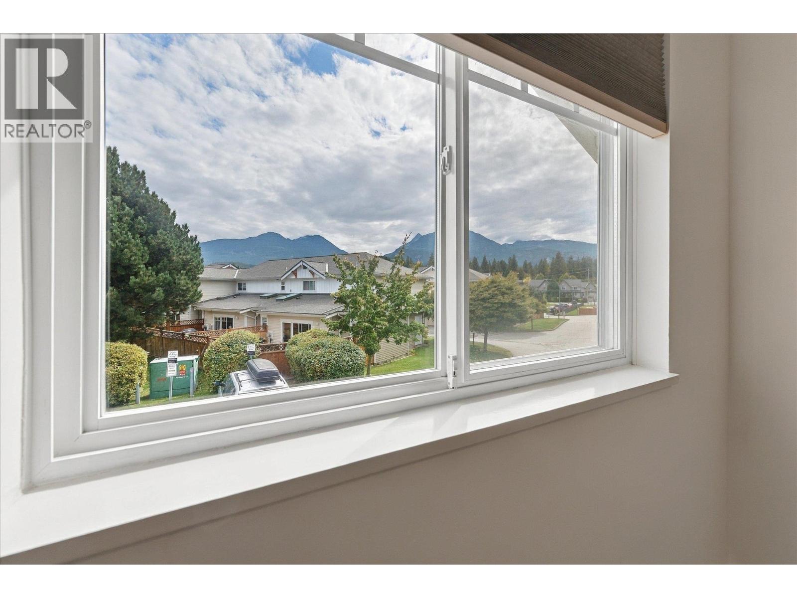 87 1821 WILLOW CRESCENT, Squamish