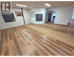 5326 49 Avenue, Taber, AB T1G1T8 Photo 31