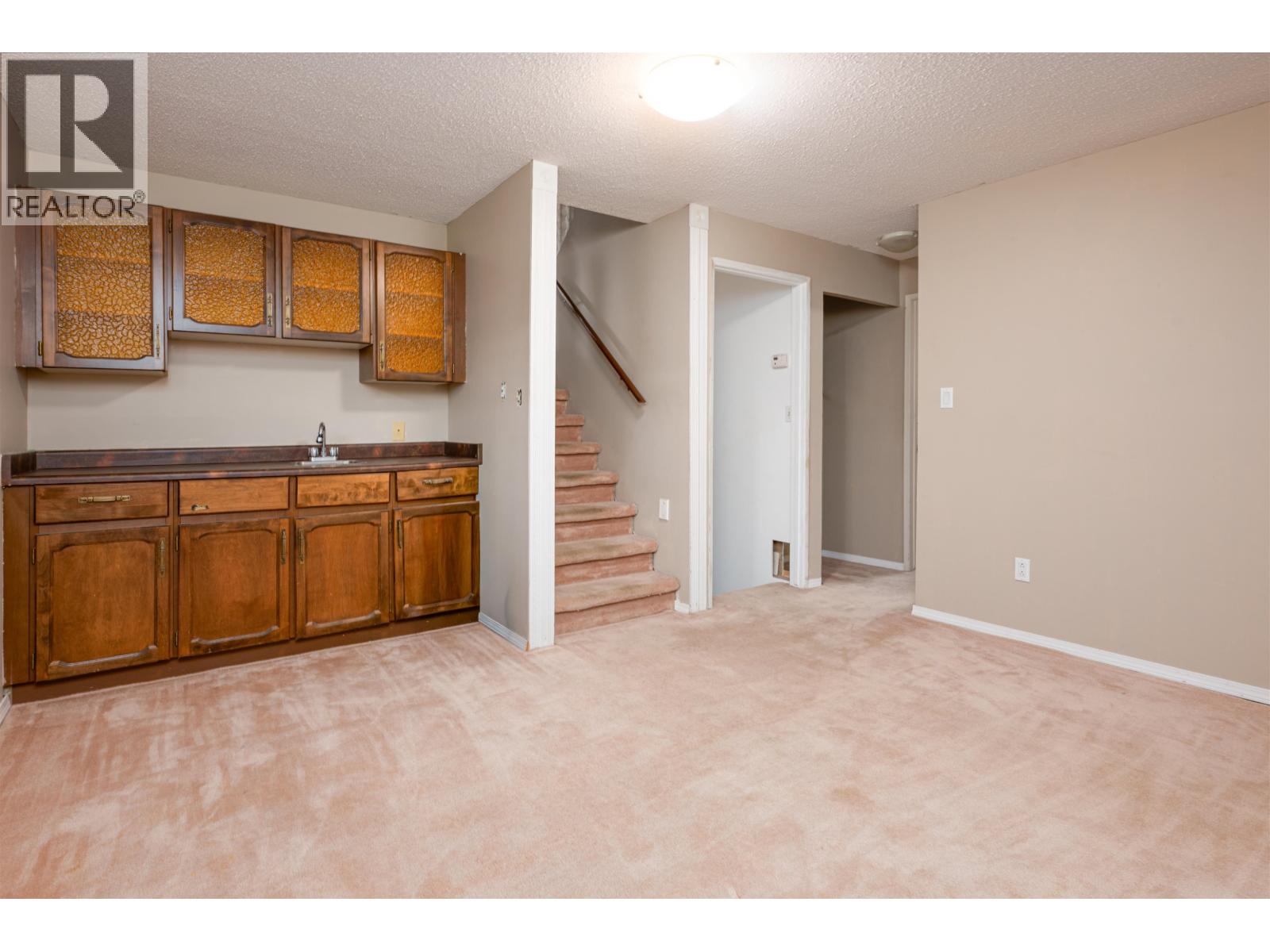 8213 ST LAWRENCE AVENUE, Prince George