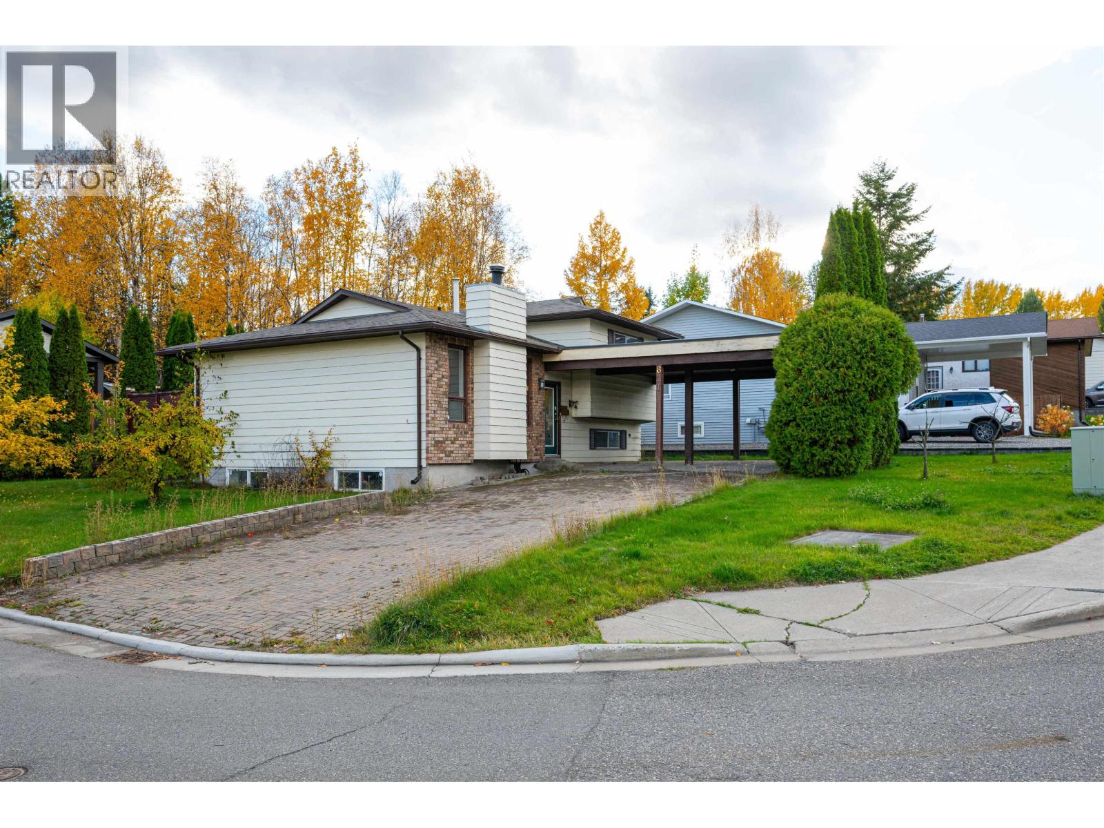 8213 ST LAWRENCE AVENUE, Prince George