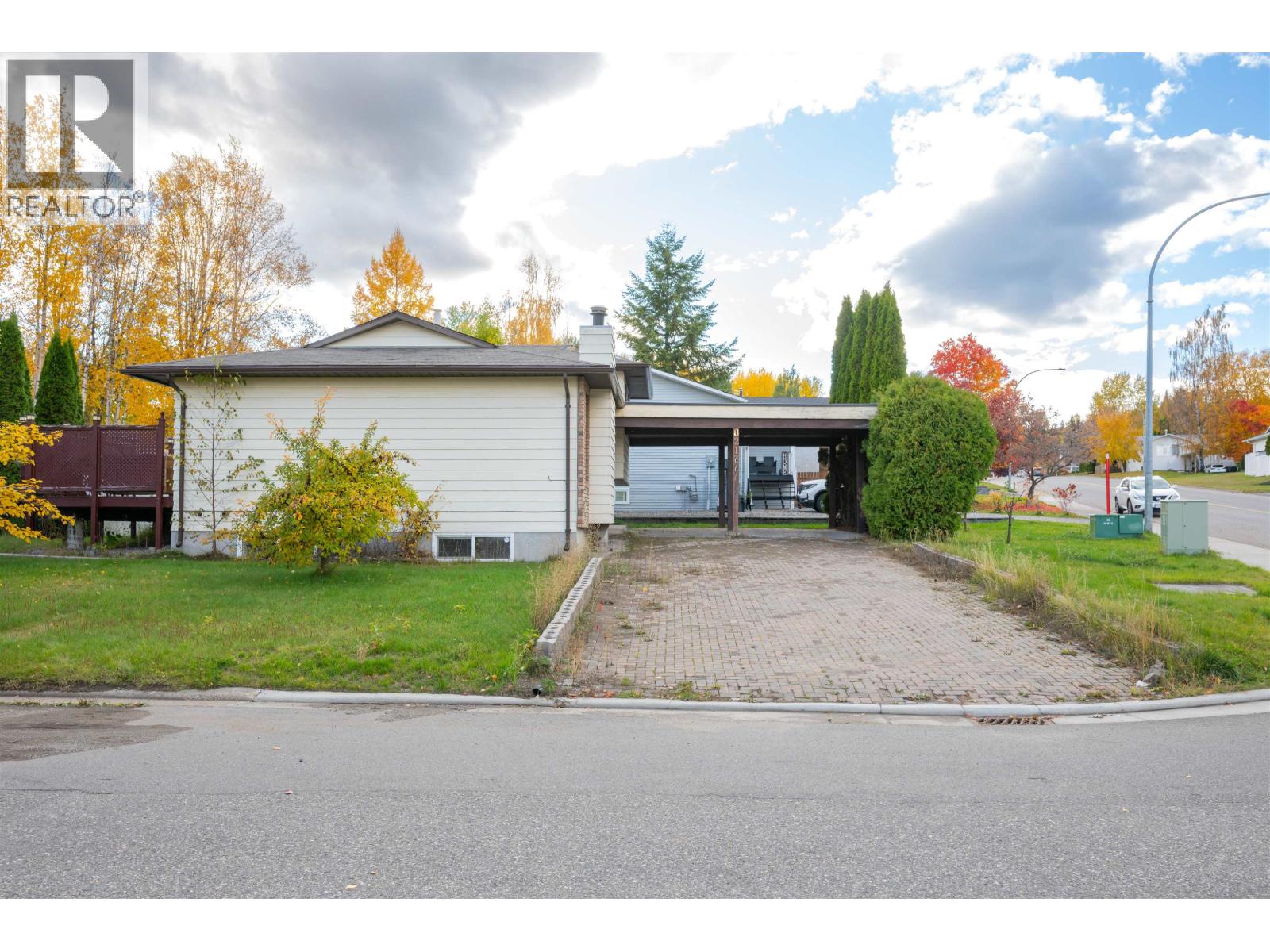 8213 ST LAWRENCE AVENUE, Prince George