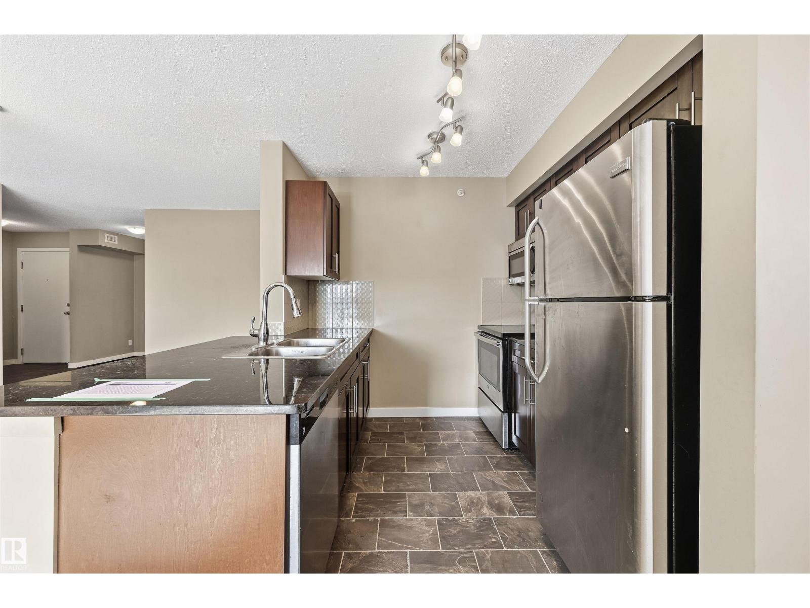 #425 5816 MULLEN PL NW - 18