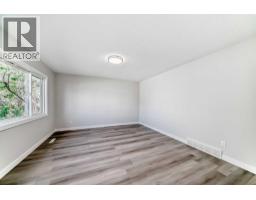 1508 45 Street SE - photo 6