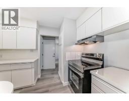 1508 45 Street SE - photo 10