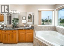 66 Royal Oak Grove NW - photo 32