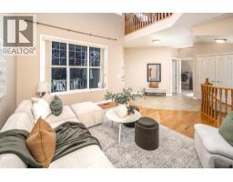 66 Royal Oak Grove NW - photo 4