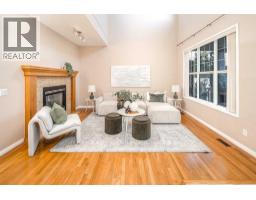 66 Royal Oak Grove NW - photo 1